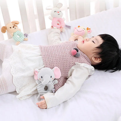 Hochet en peluche souple à main en forme d'animal de dessin animé pour bébés
